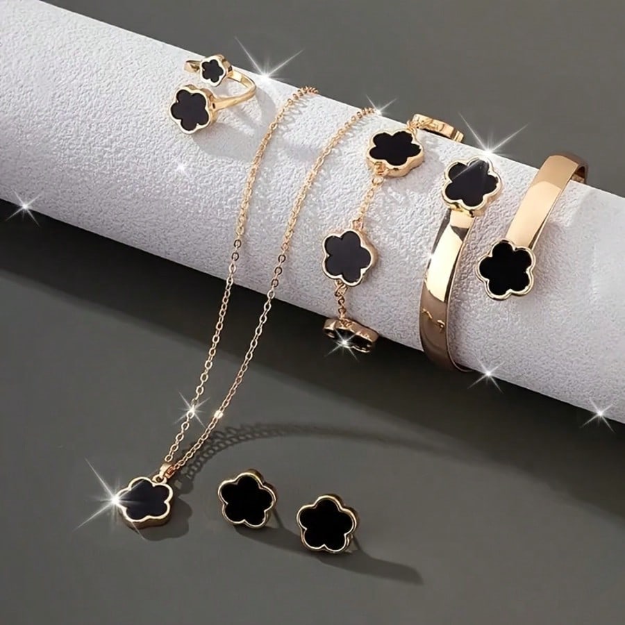 5 Peças, Colar Pingente Trevo, Pulseira, Brincos e Anel